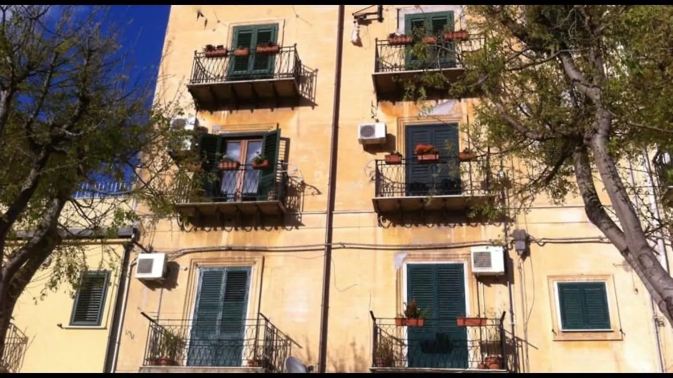 B&B L'Arabo E Il Normanno Palermo 3*,